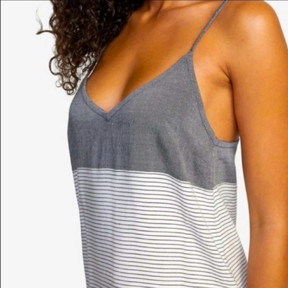 NWT RVCA DRESS - Picture 3 of 5